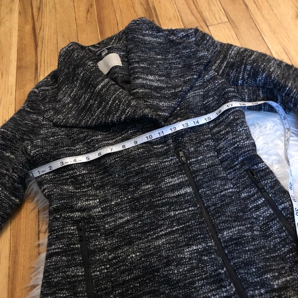 🌺GORGEOUS wool blend tweed trench coat🌺 - Picture 3 of 8